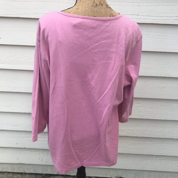 3 for $18 Pink embroidered top 16/18W - Picture 4 of 6